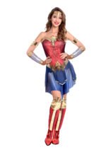 apokriatiki-stoli-wonder-woman-deluxe-i-amazona-polemistria-tis-justice-league